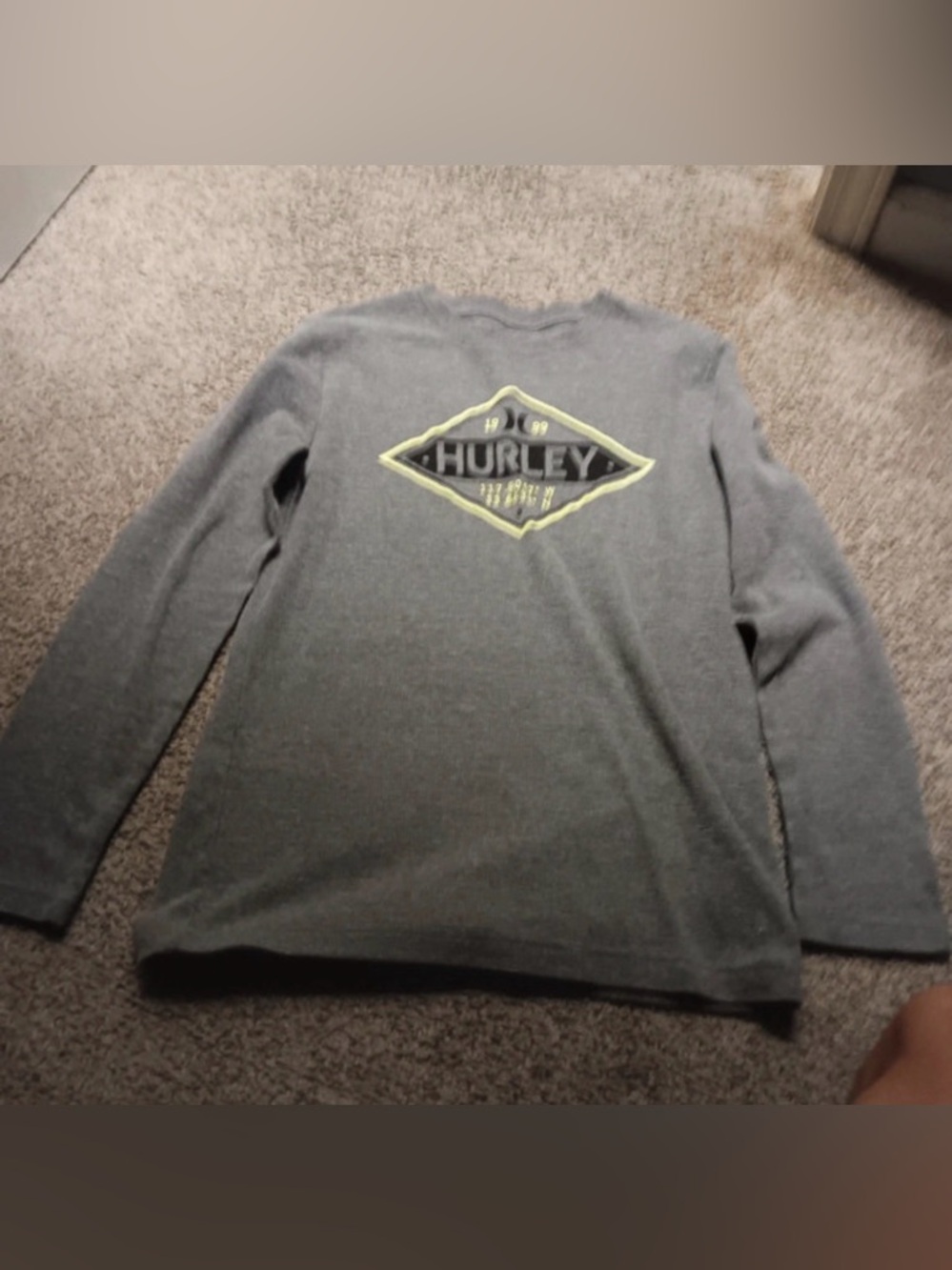 Hurley Boys Gray Crewneck Sweater with Yellow Logo Accent Size 14/16